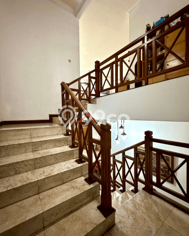 Rumah Mewah LB 380m2 Siap Huni Desain Elegan di Pejaten, Jakarta Selatan Rumah Mewah LB 380m2 Siap Huni Desain Elegan di Pejaten, Jakarta Selatan