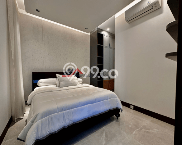 Rumah Elit Modern Tanpa Renovasi di Lebak Bulus Jakarta Selatan Rumah Elit Modern Tanpa Renovasi di Lebak Bulus Jakarta Selatan