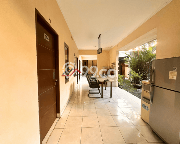 Ready to Use! Premium House LT 1273m2 Desain Elegan di Warung Buncit Ready to Use! Premium House LT 1273m2 Desain Elegan di Warung Buncit