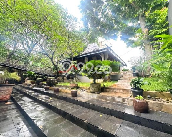 Unit Komersial Dijual di Jakarta Selatan LT 1344m2 & LB 610m2 Unit Komersial Dijual di Jakarta Selatan LT 1344m2 & LB 610m2
