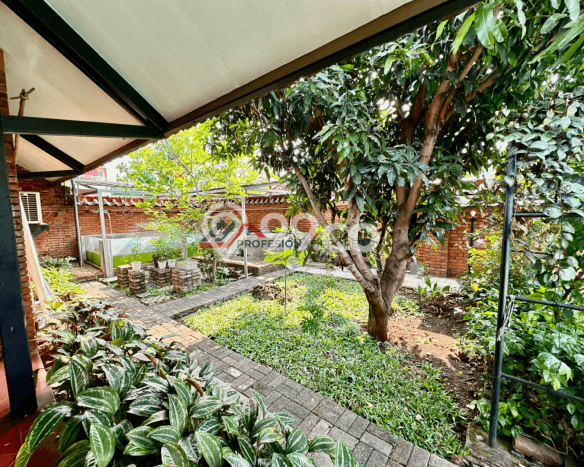 For Sale! Luxury House LT 900m2 Desain Modern di Pangkalan Jati For Sale! Luxury House LT 900m2 Desain Modern di Pangkalan Jati
