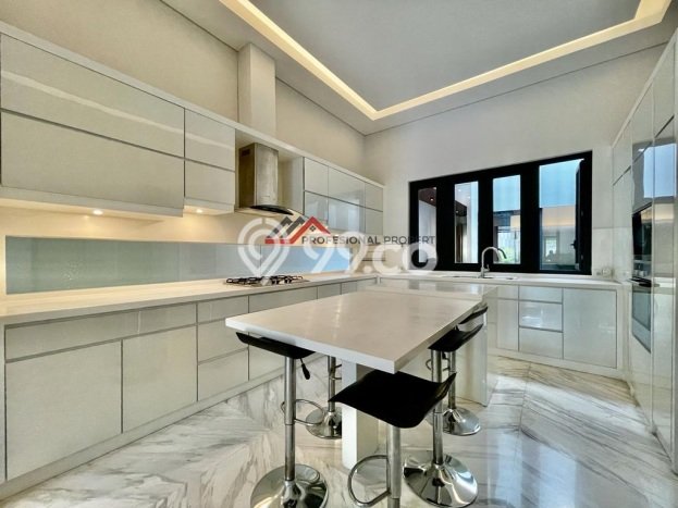 Hunian Mewah Dijual LT 407m2 di Cilandak, Jakarta Selatan Hunian Mewah Dijual LT 407m2 di Cilandak, Jakarta Selatan