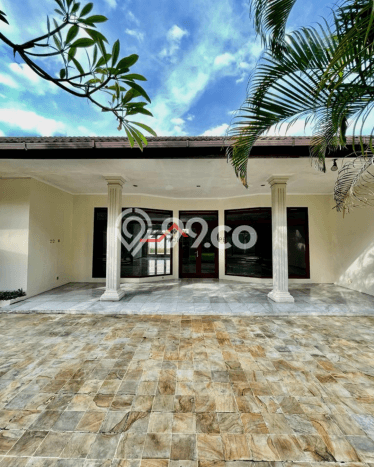 Dijual Rumah Mewah Megah Dengan View Eksklusif di Kemang, Jakarta Selatan Dijual Rumah Mewah Megah Dengan View Eksklusif di Kemang, Jakarta Selatan