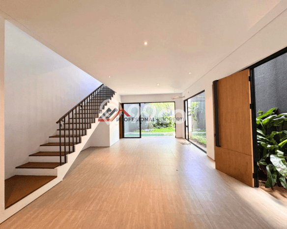 For Sale! Luxury House LT 177m2 Desain Modern di Kemang For Sale! Luxury House LT 177m2 Desain Modern di Kemang
