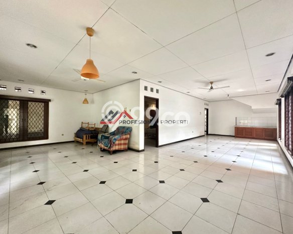 Rumah Luxury Modern Tanpa Renovasi di Kemang Jakarta Selatan Rumah Luxury Modern Tanpa Renovasi di Kemang Jakarta Selatan