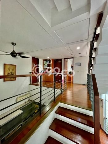 For Sale! Luxury House LT 199m2 Desain Modern di Cipete For Sale! Luxury House LT 199m2 Desain Modern di Cipete