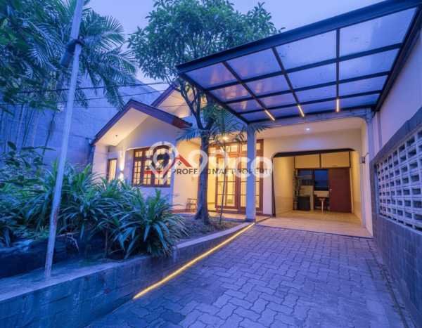 Rumah Luxury Modern Tanpa Renovasi di Pondok Indah Jakarta Selatan Rumah Luxury Modern Tanpa Renovasi di Pondok Indah Jakarta Selatan