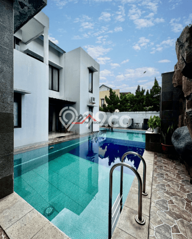 Rumah di Cilandak, Jakarta Selatan, Luas 263m² LB 350m² - JUAL CEPAT! Rumah di Cilandak, Jakarta Selatan, Luas 263m² LB 350m² - JUAL CEPAT!