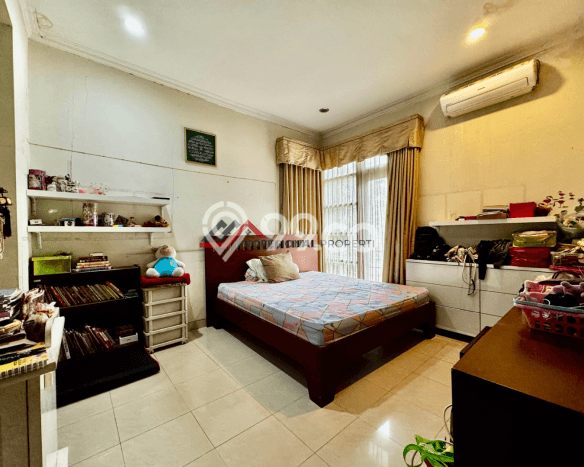 Siap Huni Rumah Mewah 5 Kamar di Kebayoran Baru Dekat ke Mana Pun Siap Huni Rumah Mewah 5 Kamar di Kebayoran Baru Dekat ke Mana Pun