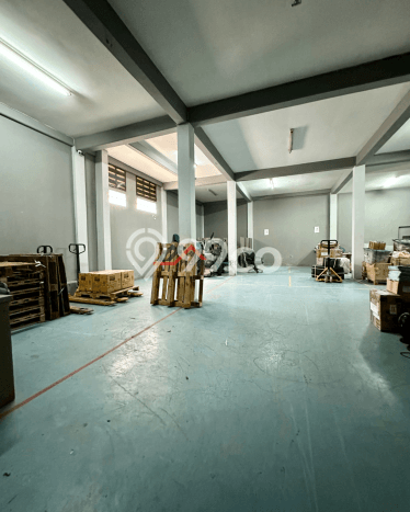 Unit Kantor Dijual di Jakarta Selatan LT 975m2 & LB 786m2 Unit Kantor Dijual di Jakarta Selatan LT 975m2 & LB 786m2