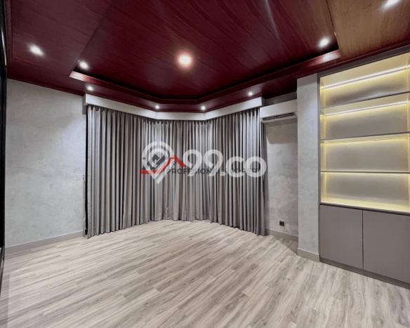 Jual Rumah Luas Megah Dengan View Eksklusif di Pondok Indah, Jakarta Selatan Jual Rumah Luas Megah Dengan View Eksklusif di Pondok Indah, Jakarta Selatan