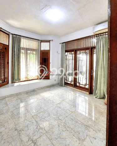 Siap Huni Hunian Elit 7 Kamar di Kebayoran Baru Dekat ke Mana Saja Siap Huni Hunian Elit 7 Kamar di Kebayoran Baru Dekat ke Mana Saja