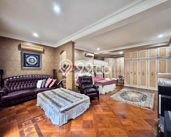Ready to Use! Premium House LT 1100m2 Desain Elegan di Pondok Indah Ready to Use! Premium House LT 1100m2 Desain Elegan di Pondok Indah