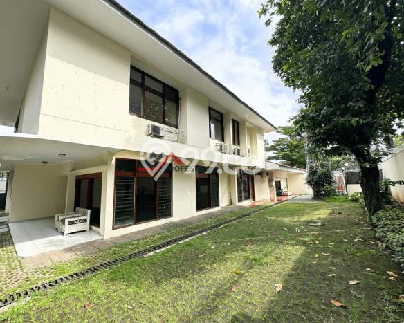 Sewa Rumah Nyaman di Kemang LT 1400m2 / LB 750m2 Kondisi Bagus Sewa Rumah Nyaman di Kemang LT 1400m2 / LB 750m2 Kondisi Bagus