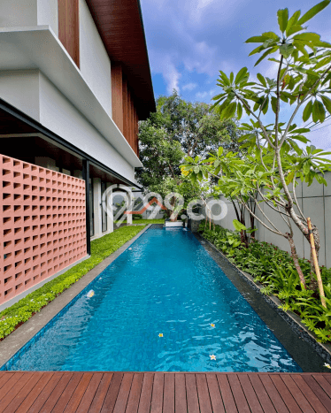 Ready to Use! Premium House LT 515m2 Desain Modern di Kemang Ready to Use! Premium House LT 515m2 Desain Modern di Kemang