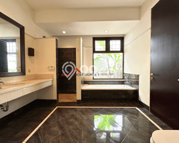 Rumah Elit Modern Tanpa Renovasi di Kemang Jakarta Selatan Rumah Elit Modern Tanpa Renovasi di Kemang Jakarta Selatan