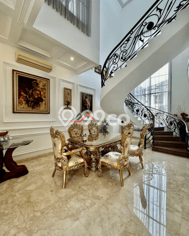 Dijual Rumah Mewah Exclusive di Cilandak, Jakarta Selatan Dijual Rumah Mewah Exclusive di Cilandak, Jakarta Selatan