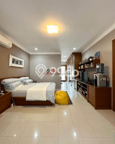 Rumah Luxury Modern Tanpa Renovasi di Cipete Jakarta Selatan Rumah Luxury Modern Tanpa Renovasi di Cipete Jakarta Selatan