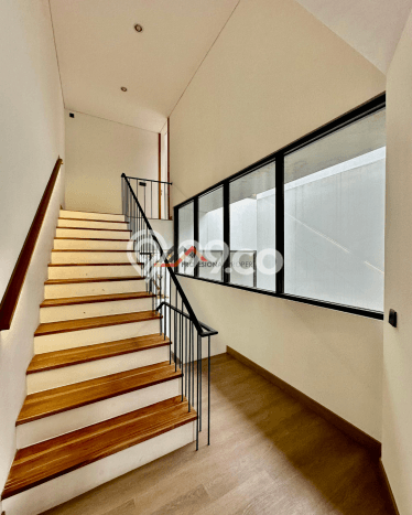 Rumah Elit LB 215m2 Siap Pakai Desain Elegan di Jati Padang, Jakarta Selatan Rumah Elit LB 215m2 Siap Pakai Desain Elegan di Jati Padang, Jakarta Selatan