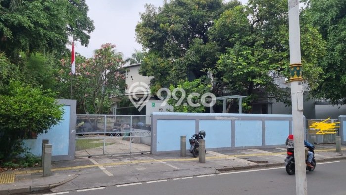 Unit Kantor Dijual di Jakarta Selatan LT 1699m2 & LB 1040m2 Unit Kantor Dijual di Jakarta Selatan LT 1699m2 & LB 1040m2