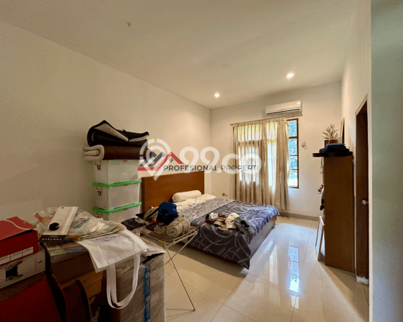 Disewakan! Rumah 5 Kamar Tidur &
3 Kamar Mandi di Pejaten, Jakarta Selatan Disewakan! Rumah 5 Kamar Tidur &
3 Kamar Mandi di Pejaten, Jakarta Selatan