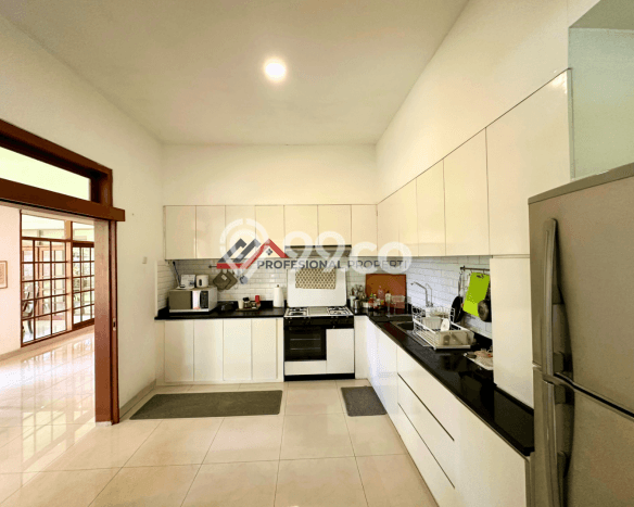 Disewakan! Rumah 5 Kamar Tidur &
3 Kamar Mandi di Pejaten, Jakarta Selatan Disewakan! Rumah 5 Kamar Tidur &
3 Kamar Mandi di Pejaten, Jakarta Selatan