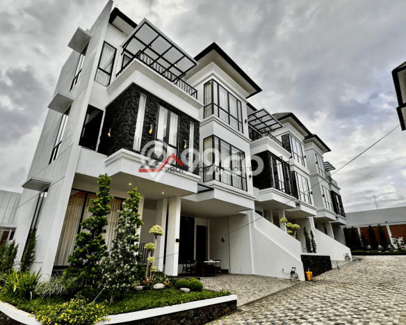 Rumah Elit Modern Tanpa Renovasi di Lebak Bulus Jakarta Selatan Rumah Elit Modern Tanpa Renovasi di Lebak Bulus Jakarta Selatan