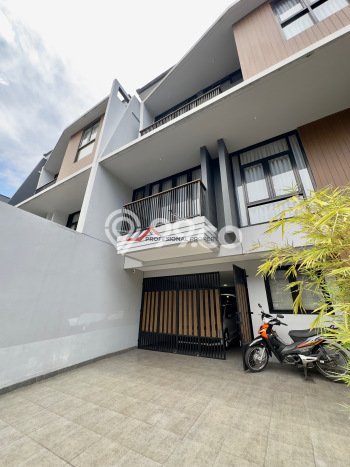 Hunian Elit LB 221m2 Siap Pakai Desain Elegan di Kemang, Jakarta Selatan Hunian Elit LB 221m2 Siap Pakai Desain Elegan di Kemang, Jakarta Selatan