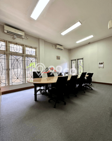 Unit Kantor Dijual di Jakarta Selatan LT 975m2 & LB 786m2 Unit Kantor Dijual di Jakarta Selatan LT 975m2 & LB 786m2