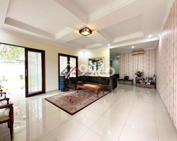 For Sale! Premium House LT 605m2 Desain Elegan di Cipete For Sale! Premium House LT 605m2 Desain Elegan di Cipete