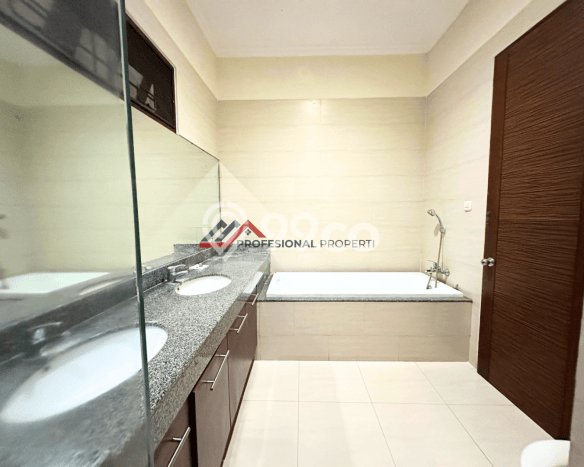 For Sale! Luxury House LT 739m2 Desain Modern di Kemang For Sale! Luxury House LT 739m2 Desain Modern di Kemang