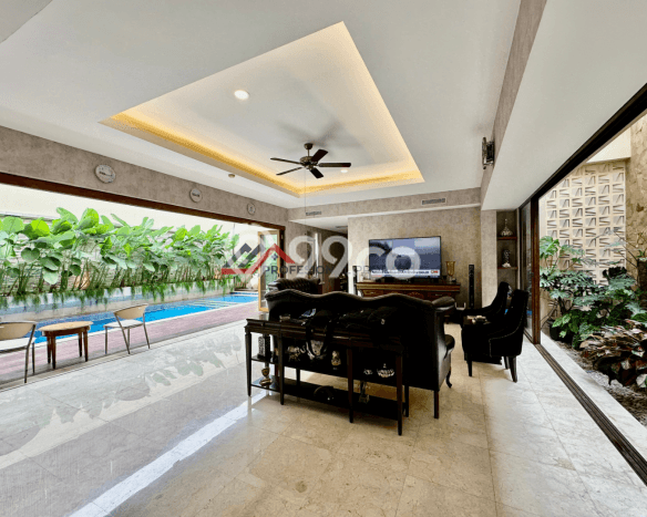Rumah Elit LB 450m2 Siap Pakai Desain Elegan di Kemang, Jakarta Selatan Rumah Elit LB 450m2 Siap Pakai Desain Elegan di Kemang, Jakarta Selatan