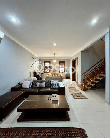 Rumah Luxury Modern Tanpa Renovasi di Cipete Jakarta Selatan Rumah Luxury Modern Tanpa Renovasi di Cipete Jakarta Selatan