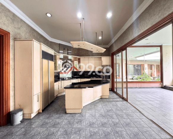 Rumah Elit Modern Tanpa Renovasi di Pondok Indah Jakarta Selatan Rumah Elit Modern Tanpa Renovasi di Pondok Indah Jakarta Selatan