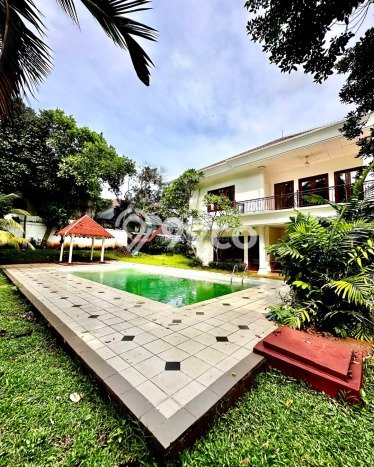 Dijual Rumah Luas Megah Dengan View Cantik di Kemang, Jakarta Selatan Dijual Rumah Luas Megah Dengan View Cantik di Kemang, Jakarta Selatan