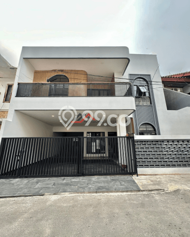 Ready to Use! Luxury House LT 155m2 Desain Modern di Ampera Ready to Use! Luxury House LT 155m2 Desain Modern di Ampera