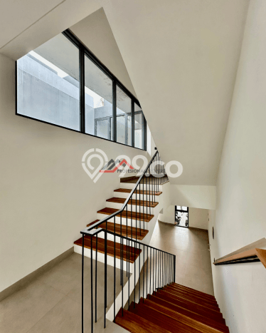 Rumah Elit LB 215m2 Siap Pakai Desain Elegan di Jati Padang, Jakarta Selatan Rumah Elit LB 215m2 Siap Pakai Desain Elegan di Jati Padang, Jakarta Selatan
