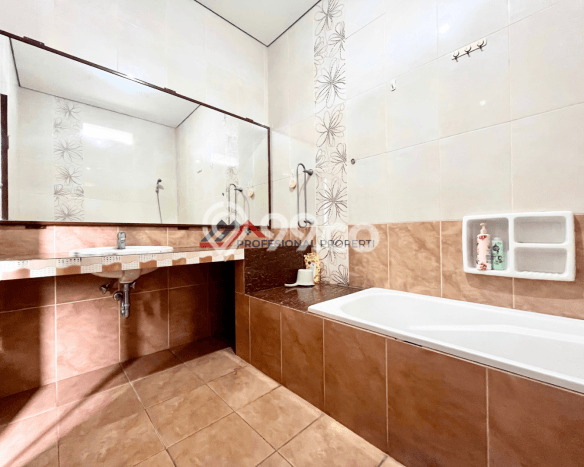 Hunian Mewah LB 320m2 Siap Pakai Desain Elegan di Cipete, Jakarta Selatan Hunian Mewah LB 320m2 Siap Pakai Desain Elegan di Cipete, Jakarta Selatan