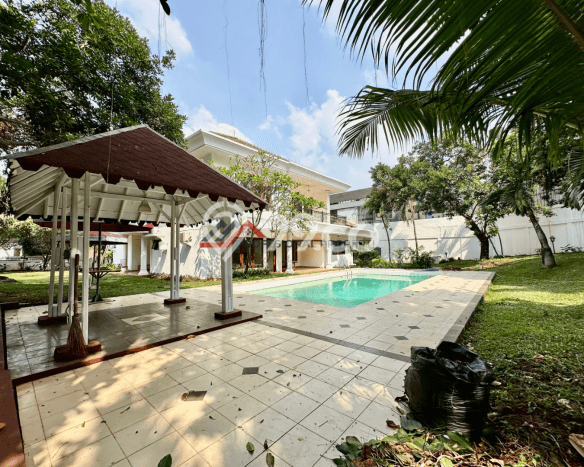 For Sale! Luxury House LT 1420m2 Desain Elegan di Kemang For Sale! Luxury House LT 1420m2 Desain Elegan di Kemang