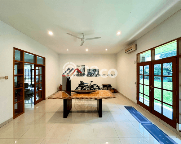 Disewakan! Rumah 5 Kamar Tidur &
3 Kamar Mandi di Pejaten, Jakarta Selatan Disewakan! Rumah 5 Kamar Tidur &
3 Kamar Mandi di Pejaten, Jakarta Selatan