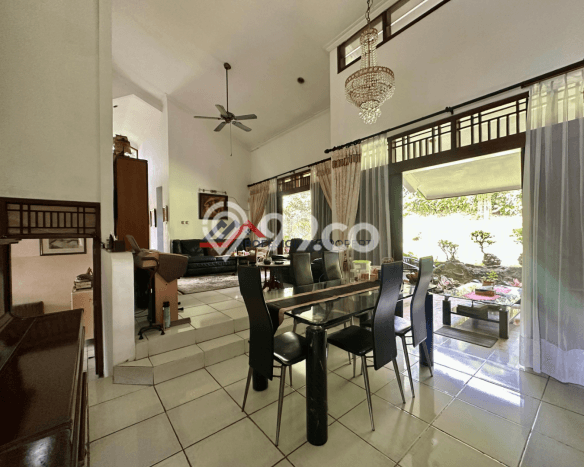 Dijual Rumah Luas Megah Dengan View Eksklusif di Pejaten, Jakarta Selatan Dijual Rumah Luas Megah Dengan View Eksklusif di Pejaten, Jakarta Selatan