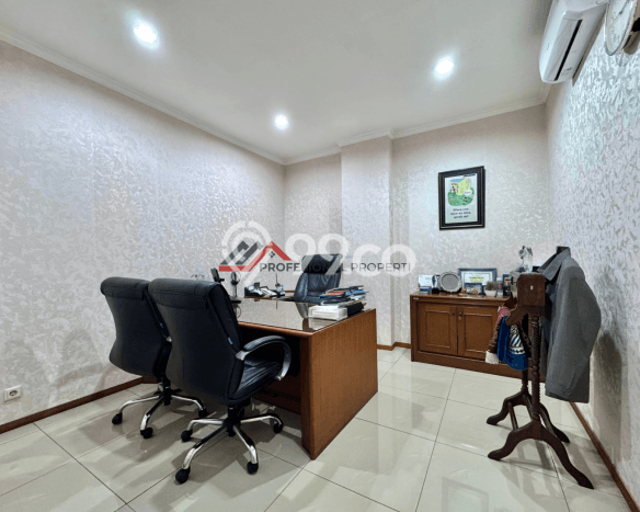 Kantor Bagus Dijual LB 200m2 Lokasi Strategis Jakarta Selatan Area Cocok untuk Berbisnis Kantor Bagus Dijual LB 200m2 Lokasi Strategis Jakarta Selatan Area Cocok untuk Berbisnis