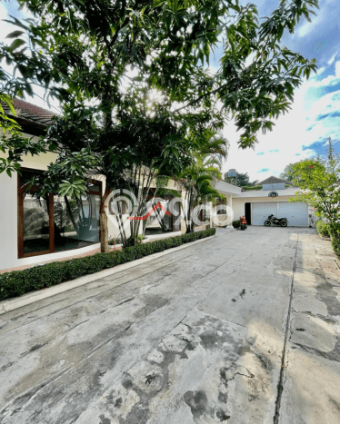 Dijual Rumah Mewah Megah Dengan View Eksklusif di Kemang, Jakarta Selatan Dijual Rumah Mewah Megah Dengan View Eksklusif di Kemang, Jakarta Selatan