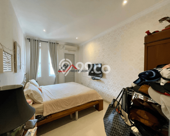 Dijual Rumah Mewah Elegan Dengan View Eksklusif di Tanjung Barat, Jakarta Selatan Dijual Rumah Mewah Elegan Dengan View Eksklusif di Tanjung Barat, Jakarta Selatan