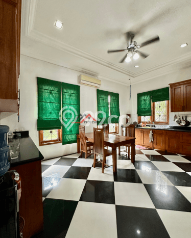Rumah Luxury Modern Tanpa Renovasi di Cirendeu Jakarta Selatan Rumah Luxury Modern Tanpa Renovasi di Cirendeu Jakarta Selatan