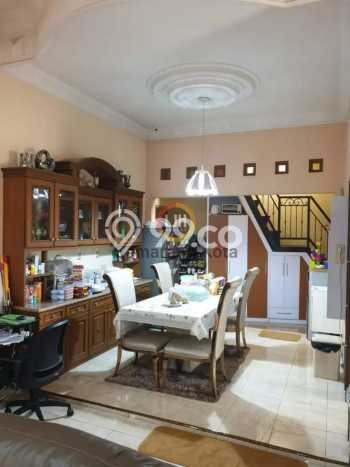 Dijual Cepat Rumah Favorit Siap Huni LB 180m2 di Banyumanik, Semarang Dijual Cepat Rumah Favorit Siap Huni LB 180m2 di Banyumanik, Semarang