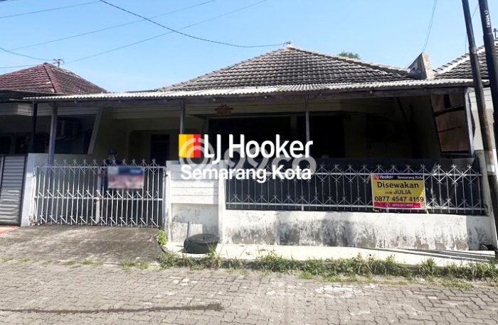 Lokasi strategis! Rumah siap huni disewakan di Semarang Barat LB 100m2 Lokasi strategis! Rumah siap huni disewakan di Semarang Barat LB 100m2
