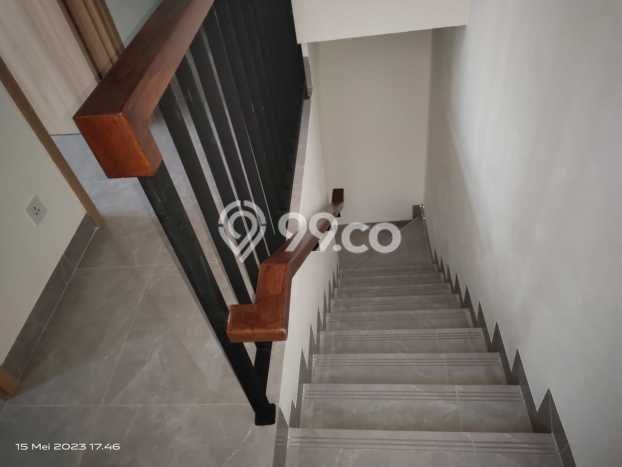 Jarang Ada! Rumah Sewa 4 Kamar Bagus Siap Huni Suvarna Sutera Jarang Ada! Rumah Sewa 4 Kamar Bagus Siap Huni Suvarna Sutera