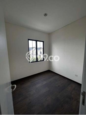 Disewakan Rumah Harga Terjangkau di Suvarna Sutera Tangerang Punya 4 Kamar Tidur Disewakan Rumah Harga Terjangkau di Suvarna Sutera Tangerang Punya 4 Kamar Tidur