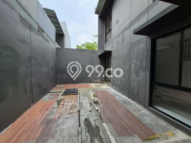 Disewakan Rumah Murah di Suvarna Sutera Tangerang dengan 4 Kamar Tidur Disewakan Rumah Murah di Suvarna Sutera Tangerang dengan 4 Kamar Tidur
